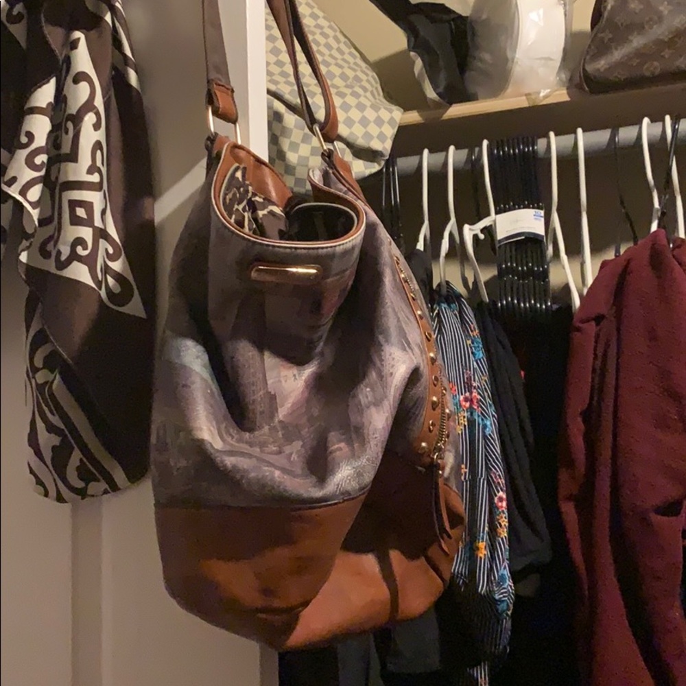 Purse - Picture 3 of 3